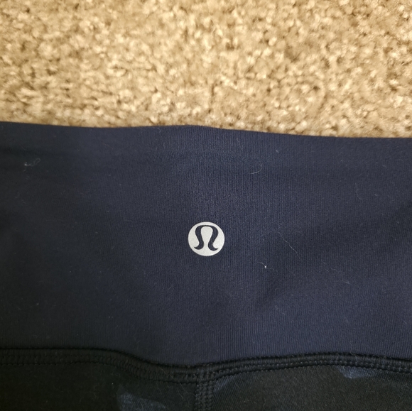 Lululemon - Picture 3 of 4